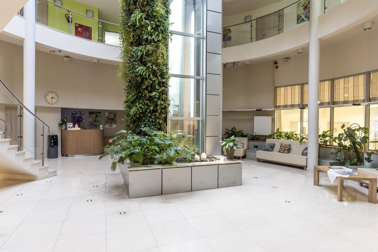 Hotel Willa Wiosenna Ozarów Mazowiecki Exteriér fotografie